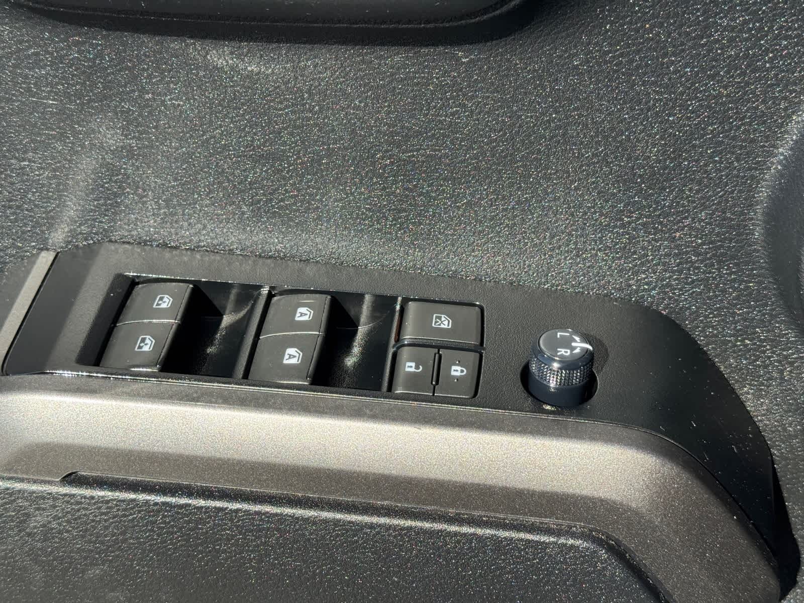 Thumbnail: 2023 Toyota Tacoma - 18