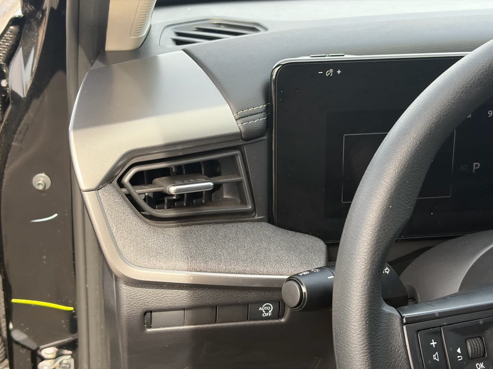 Thumbnail: 2025 Nissan Kicks - 14