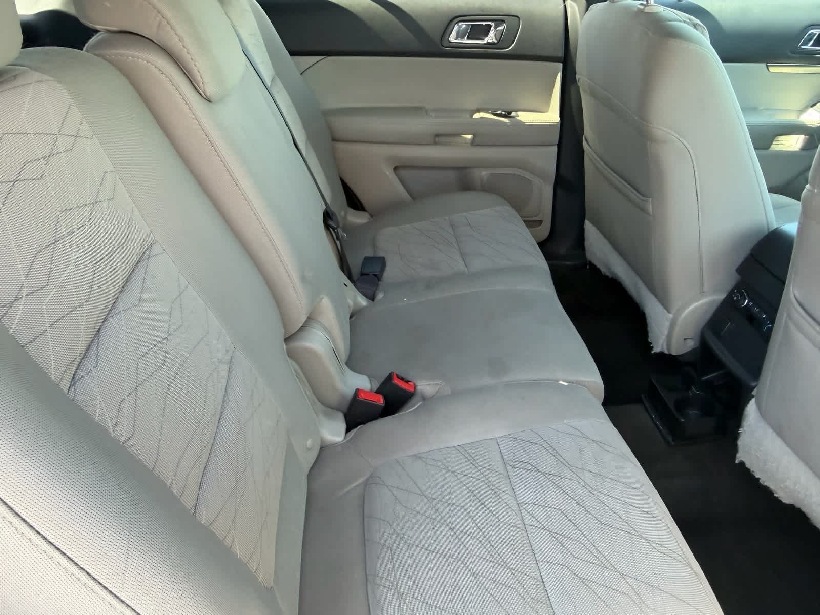 Thumbnail: 2015 Ford Explorer - 11