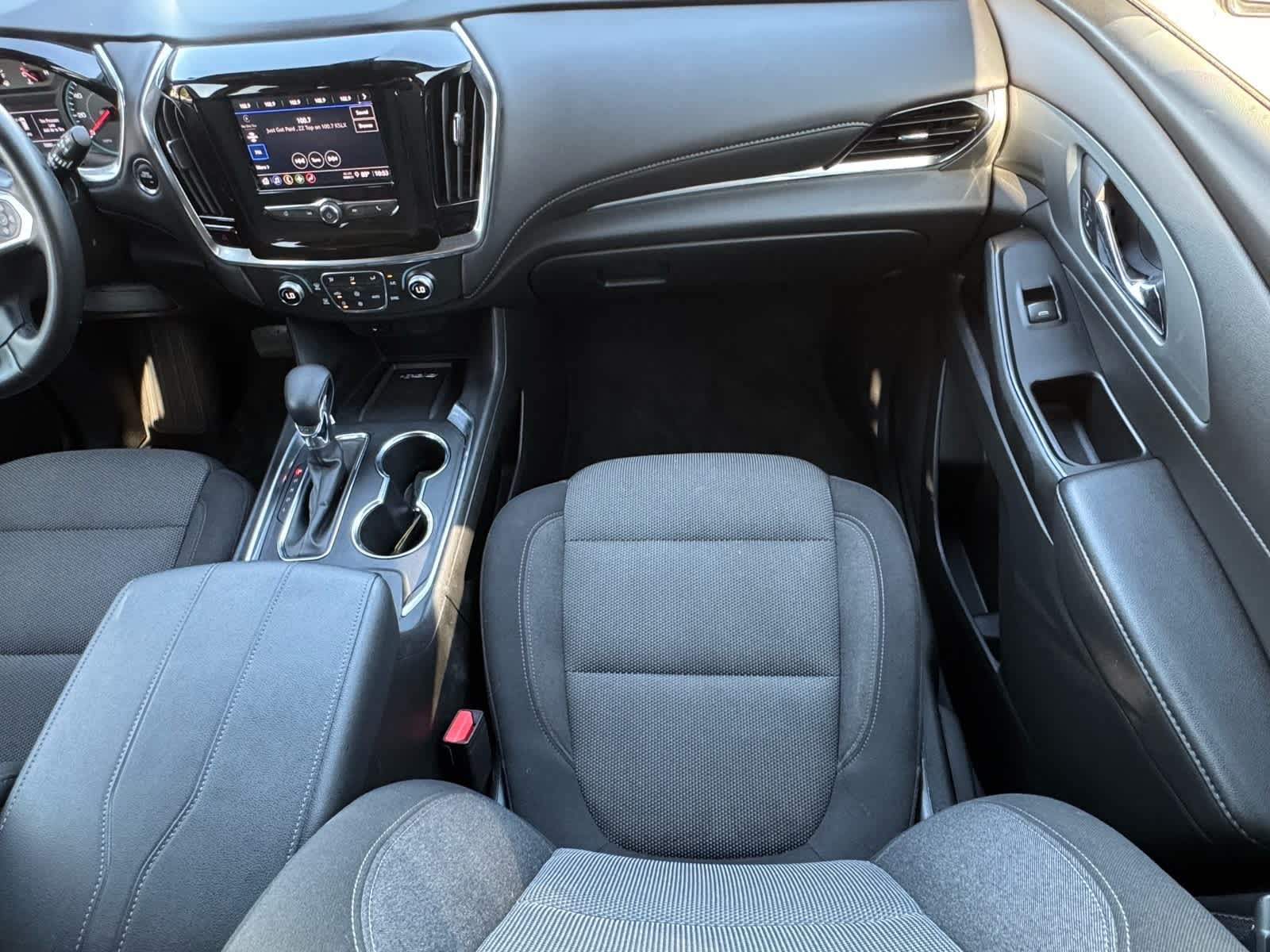 Thumbnail: 2023 Chevrolet Traverse - 15