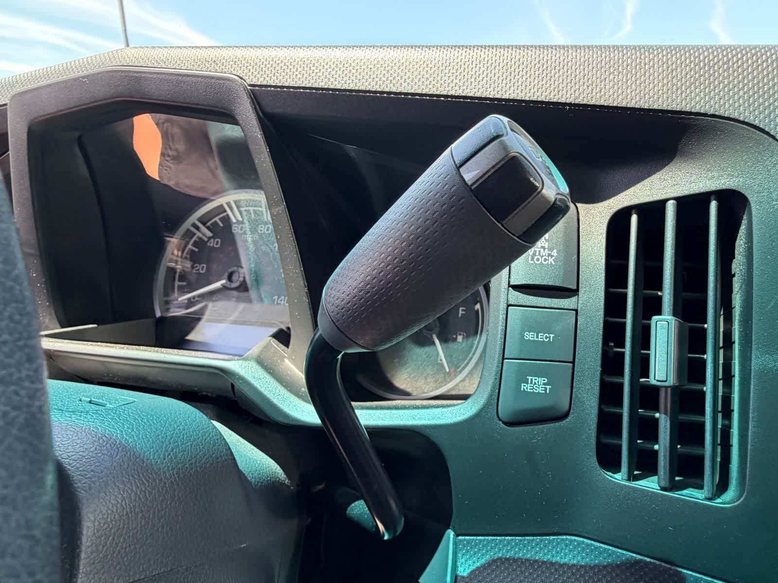 Thumbnail: 2011 Honda Ridgeline - 13