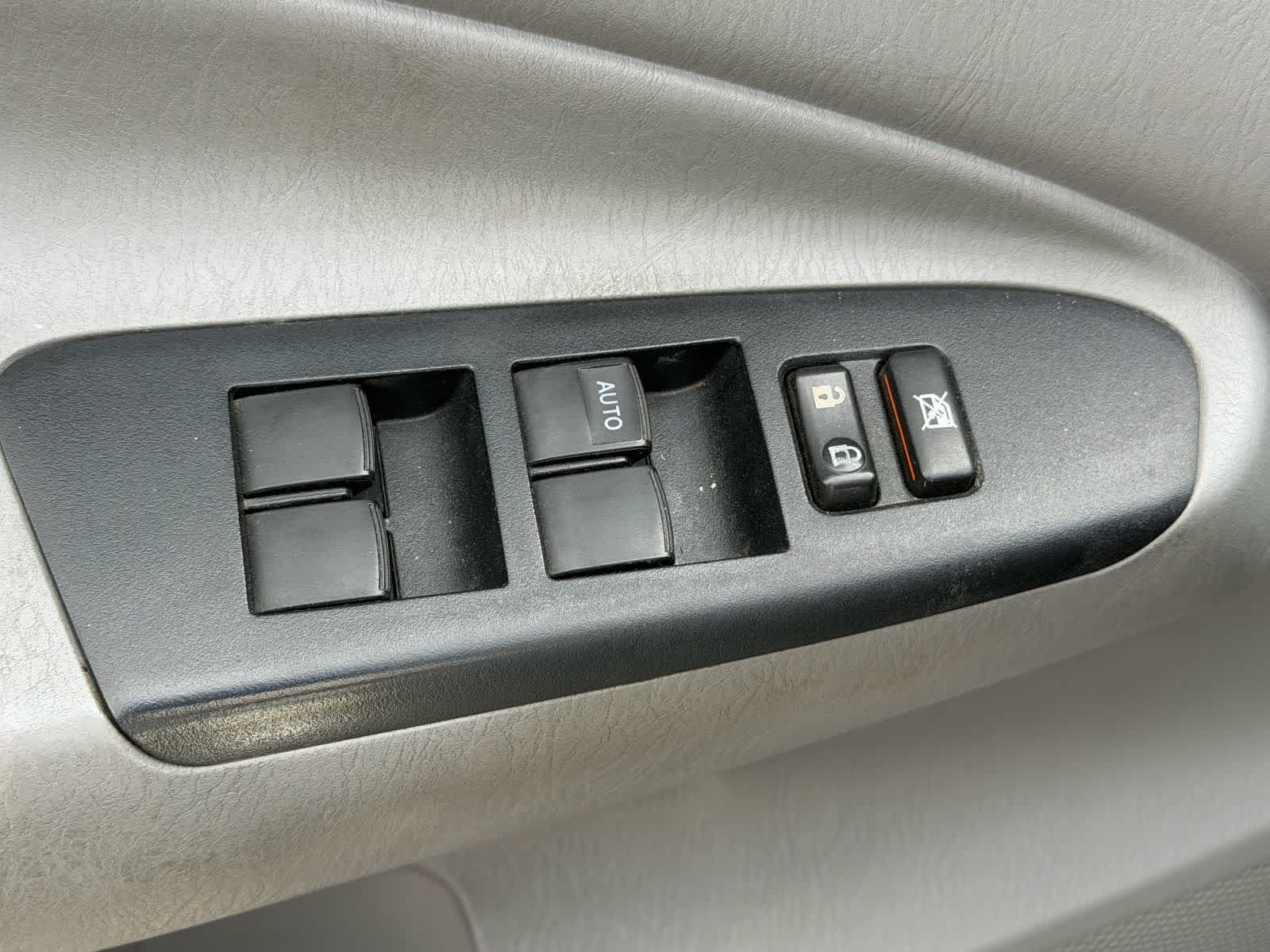 Thumbnail: 2014 Toyota Tacoma - 11