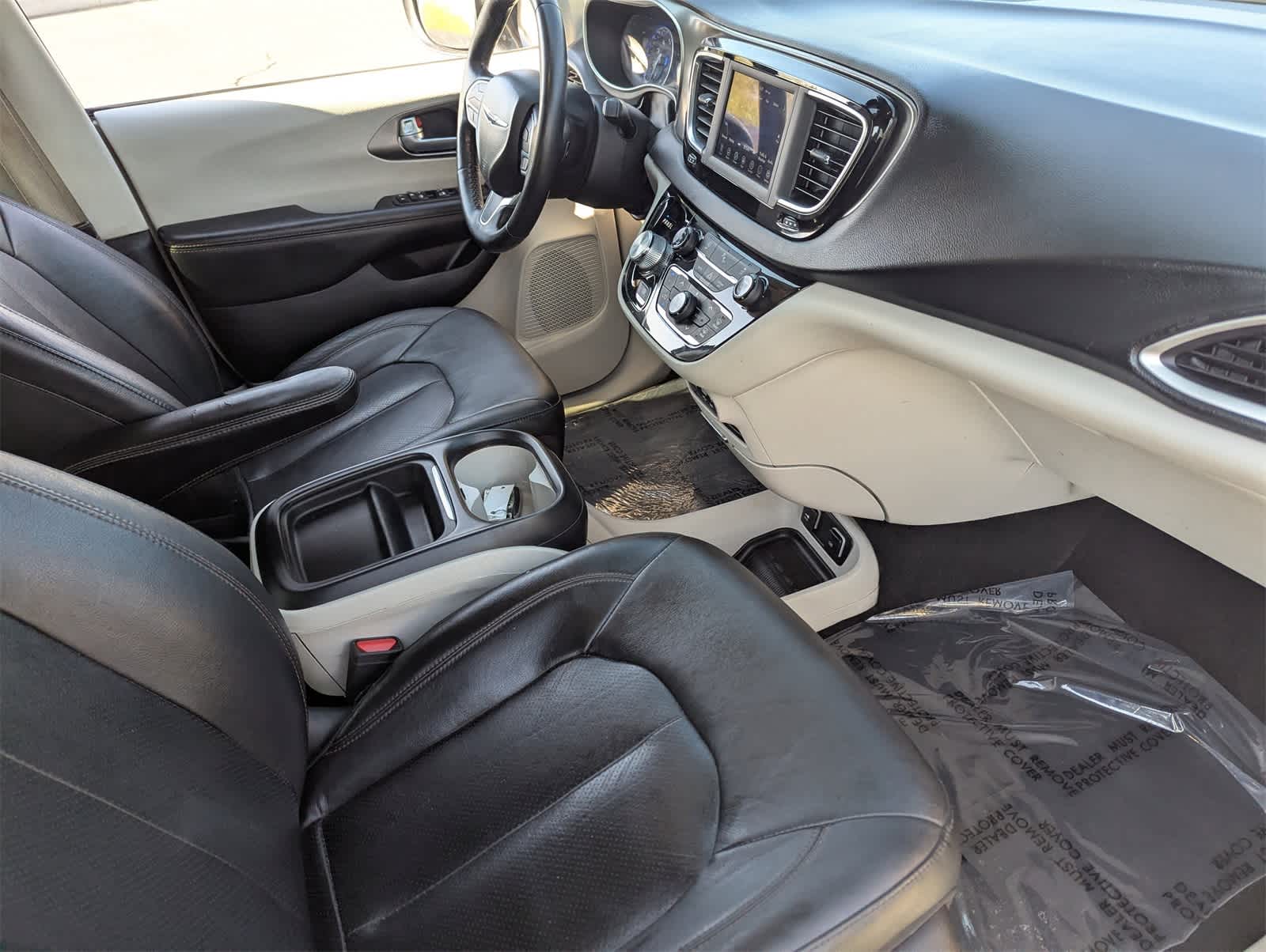 Thumbnail: 2020 Chrysler Pacifica - 13