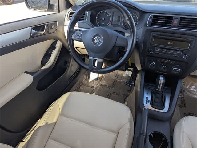 Thumbnail: 2012 Volkswagen Jetta - 15