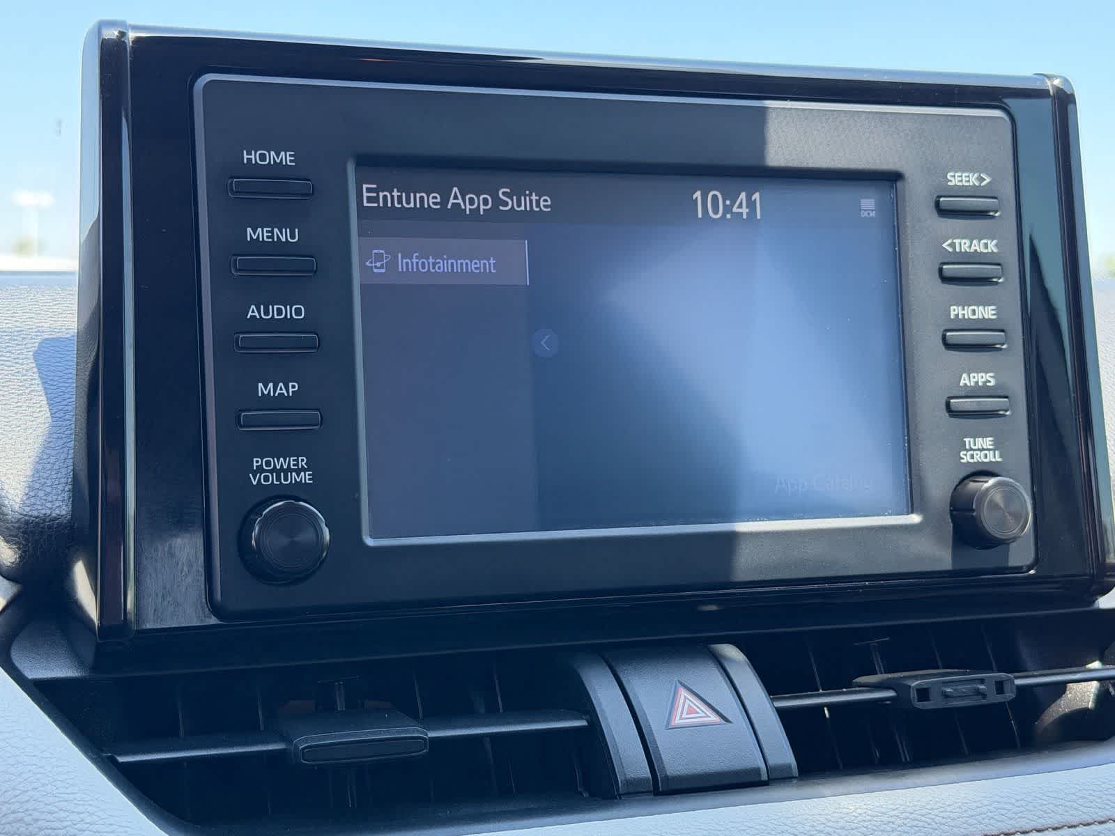 Thumbnail: 2019 Toyota RAV4 - 25
