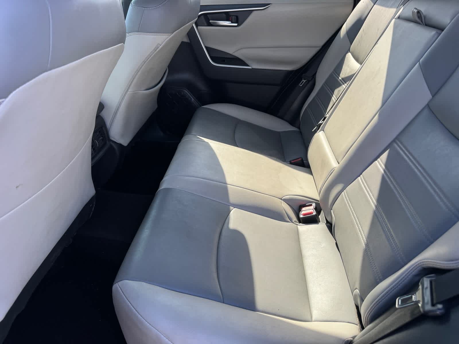 Thumbnail: 2020 Toyota RAV4 - 10