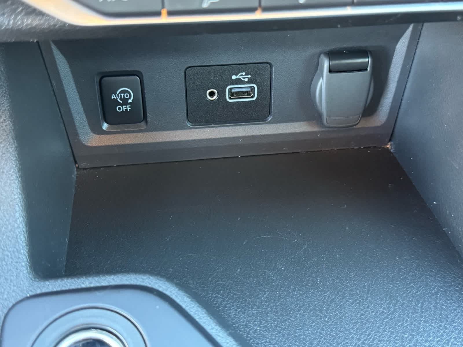 Thumbnail: 2024 Nissan Sentra - 24