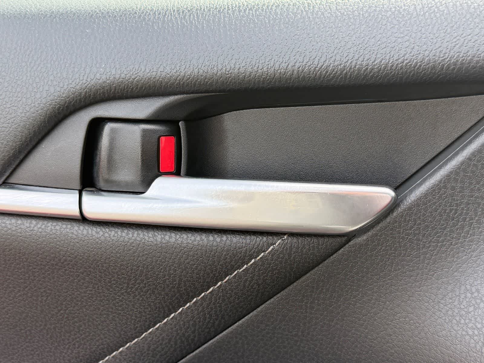 Thumbnail: 2018 Toyota Camry - 15
