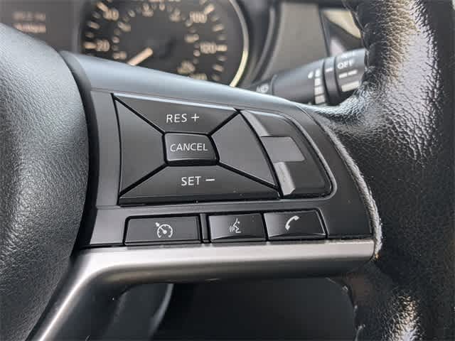 Thumbnail: 2021 Nissan Rogue Sport - 29