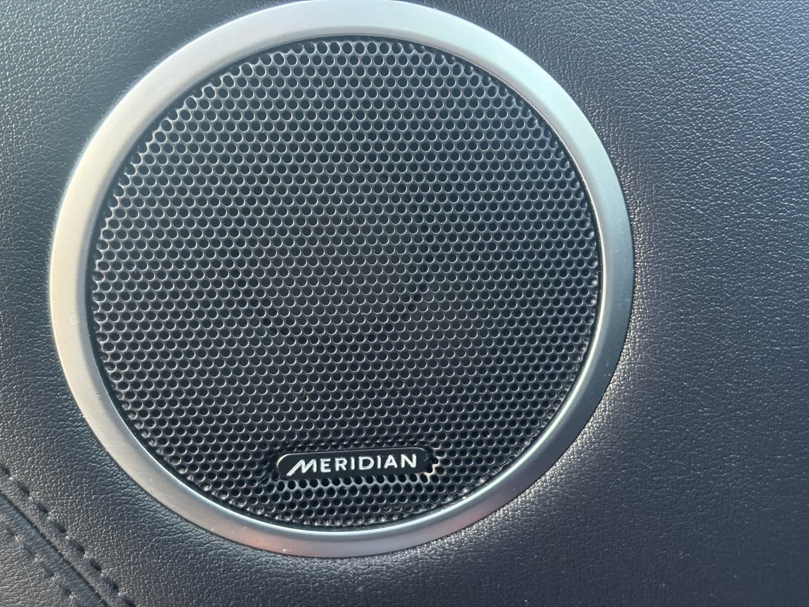 Thumbnail: 2020 Land Rover Range Rover - 8