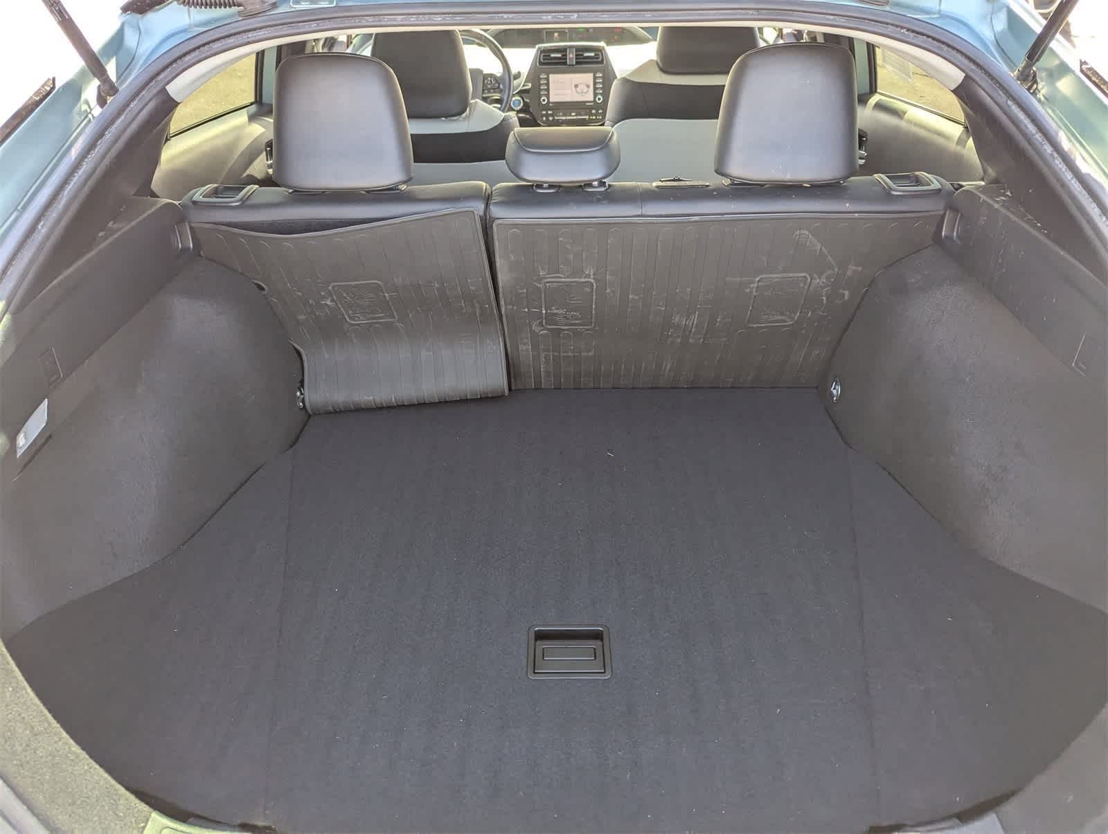 Thumbnail: 2022 Toyota Prius - 11