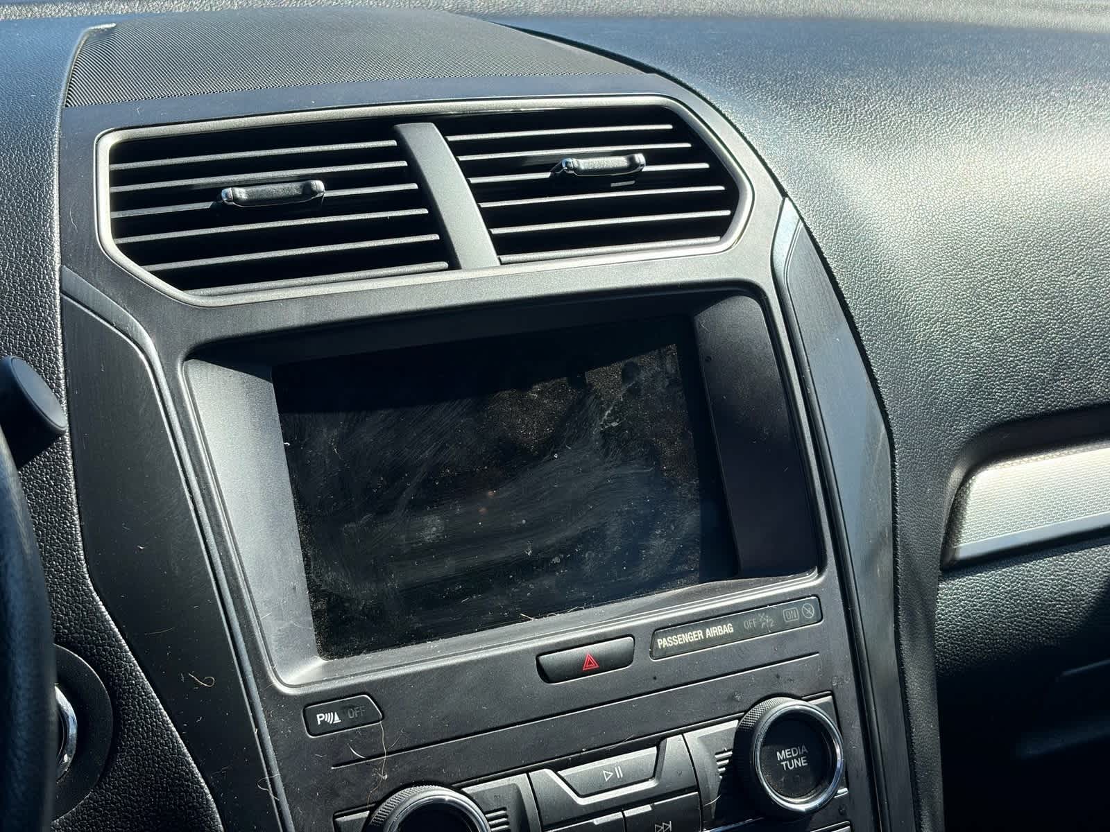 Thumbnail: 2019 Ford Explorer - 18