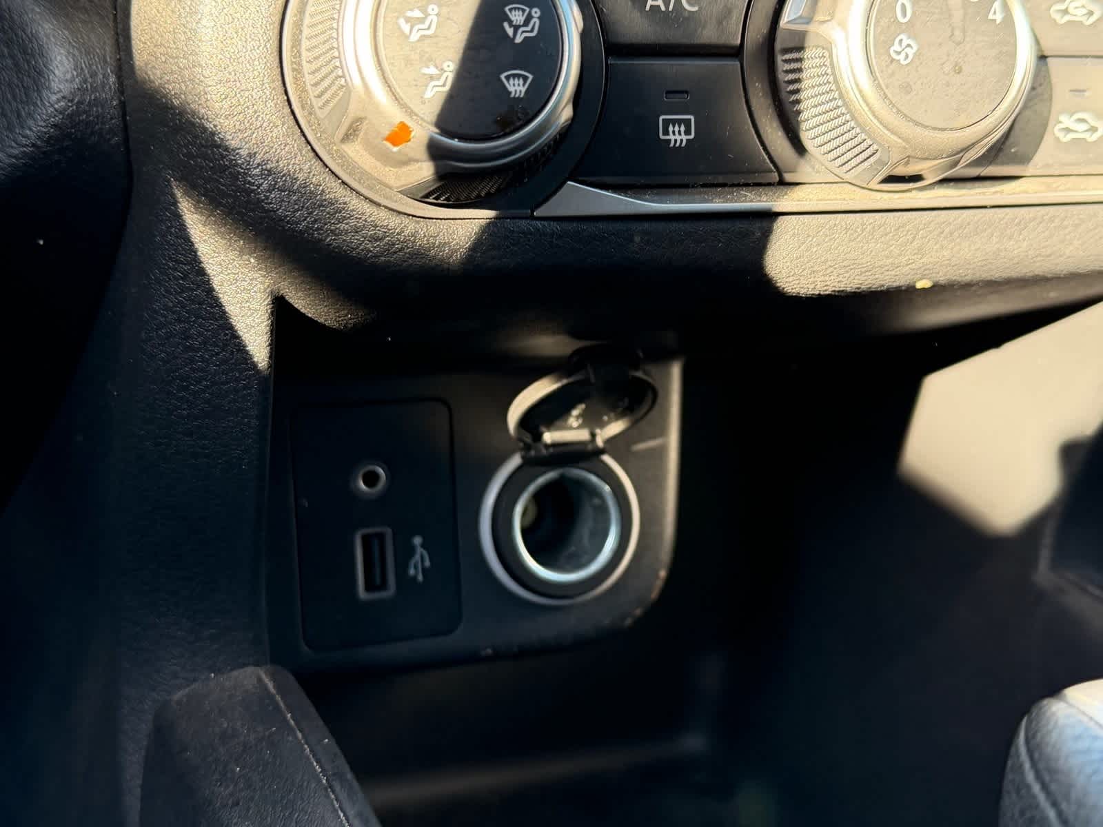 Thumbnail: 2023 Nissan Kicks - 10