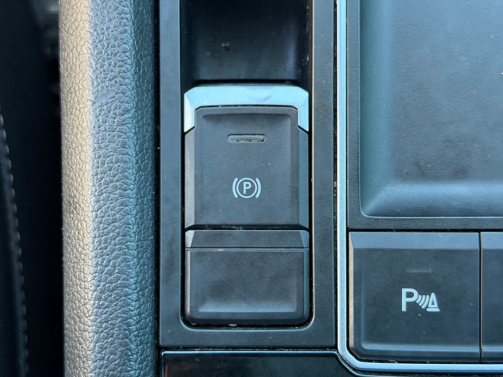 Thumbnail: 2022 Volkswagen Atlas - 30