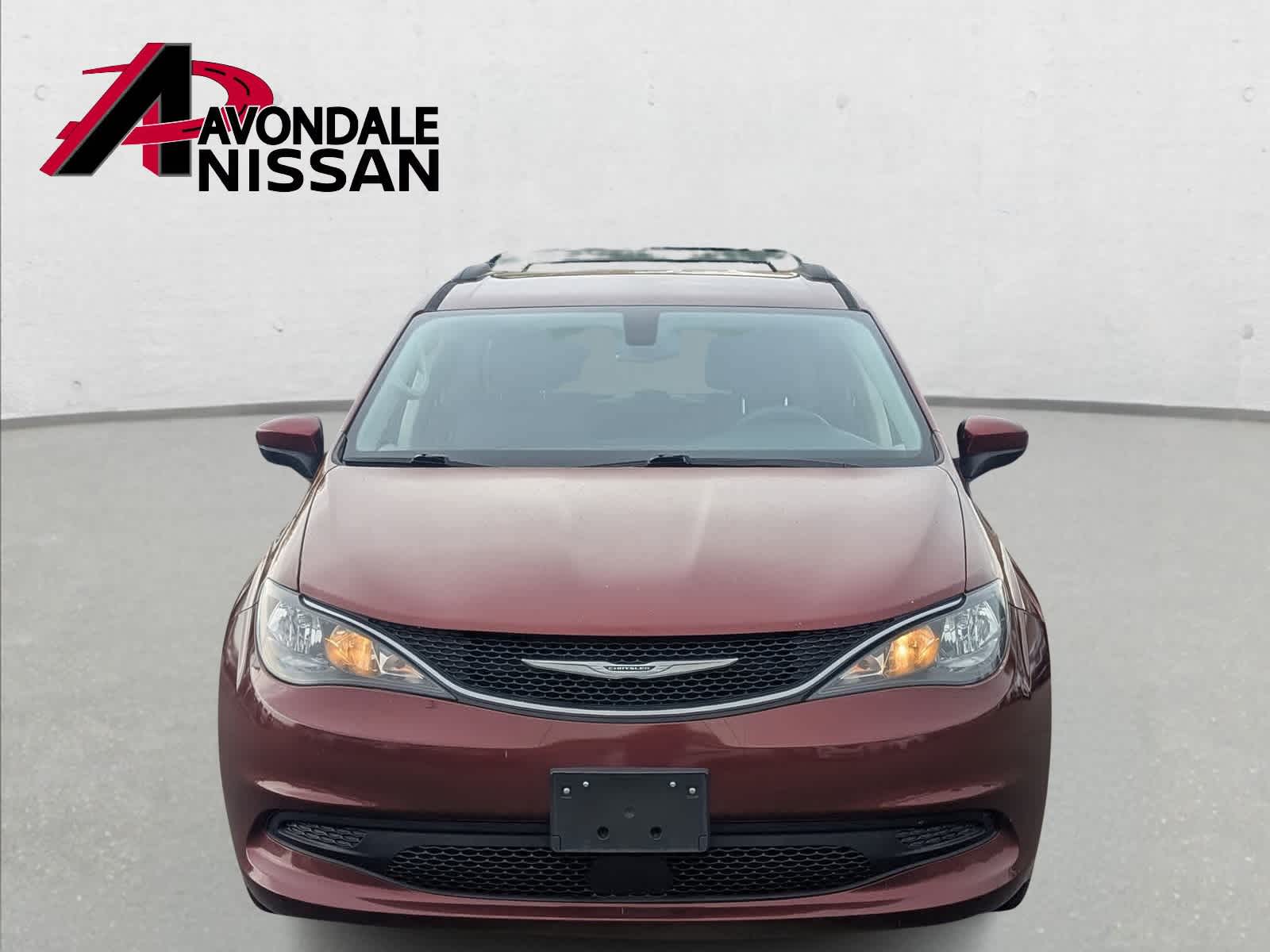 Thumbnail: 2021 Chrysler Voyager - 9