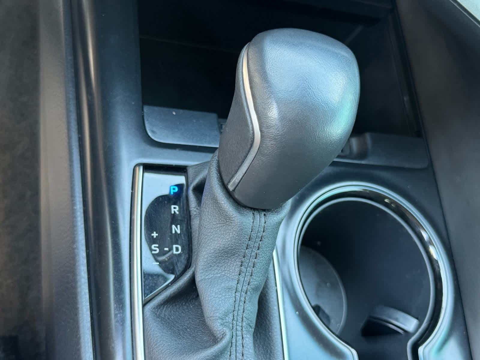 Thumbnail: 2020 Toyota Camry - 25