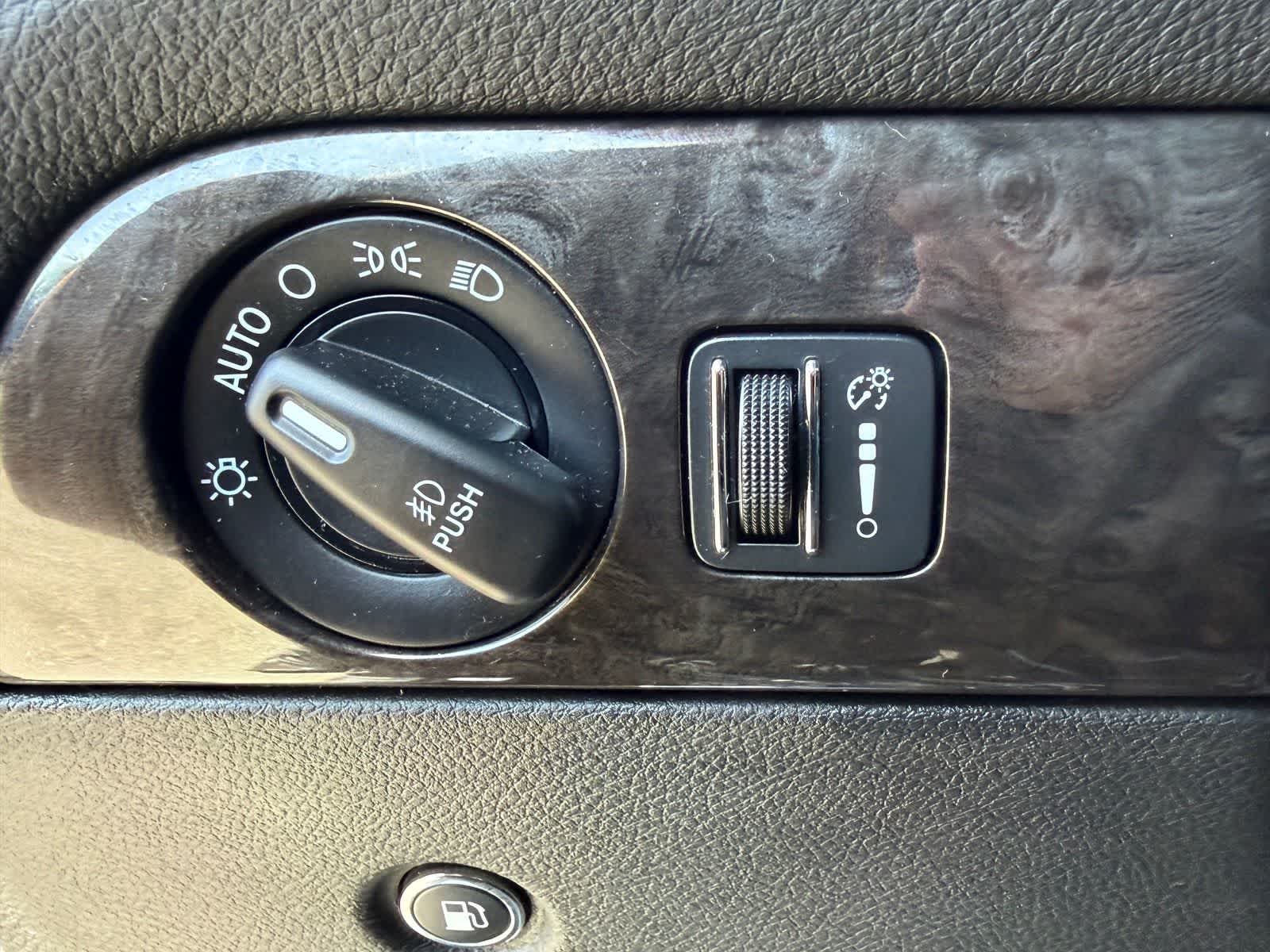 Thumbnail: 2016 Dodge Durango - 16