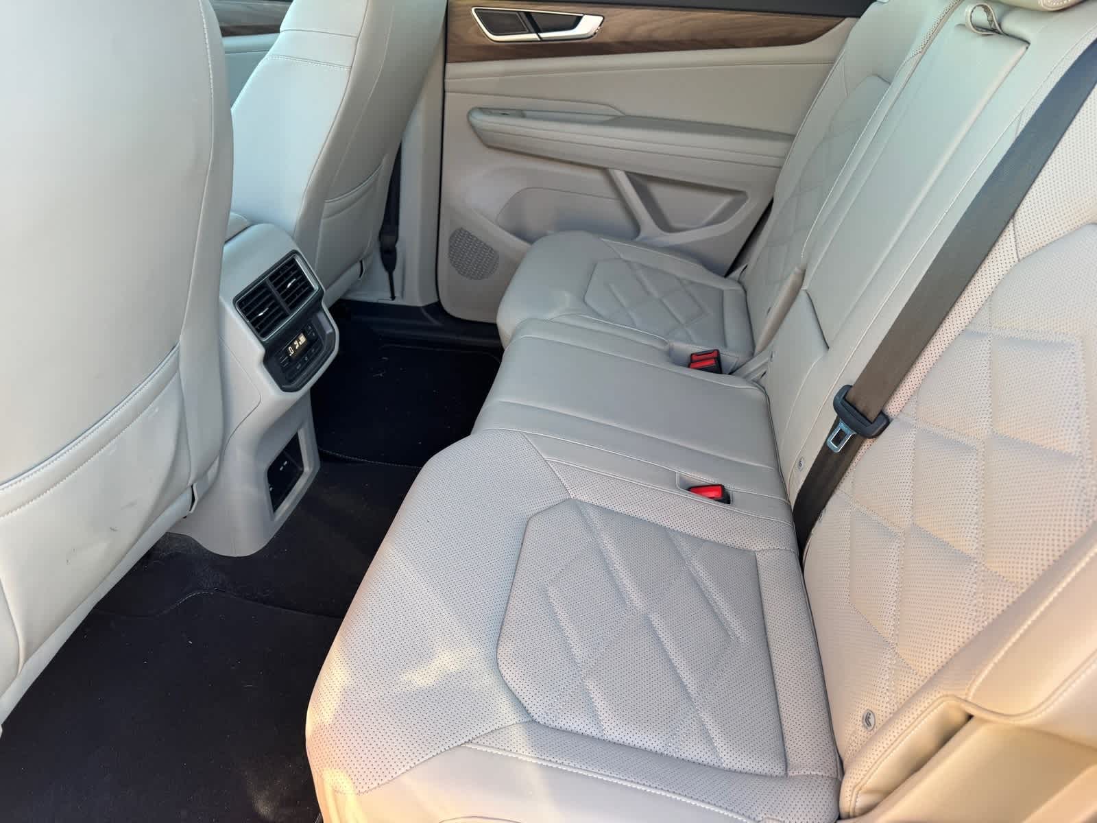 Thumbnail: 2024 Volkswagen Atlas - 19