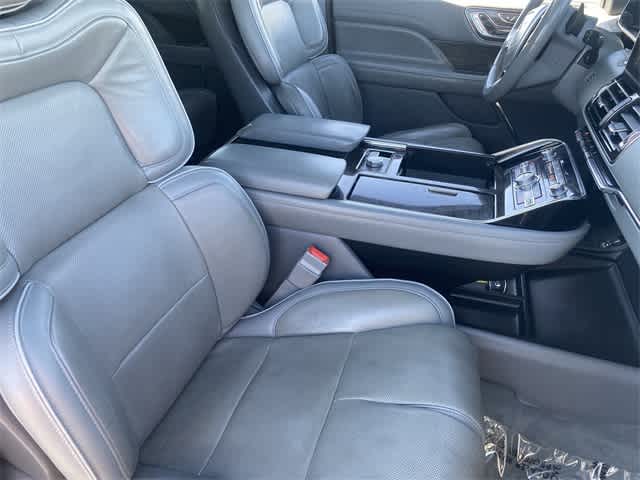 Thumbnail: 2018 Lincoln Navigator - 13
