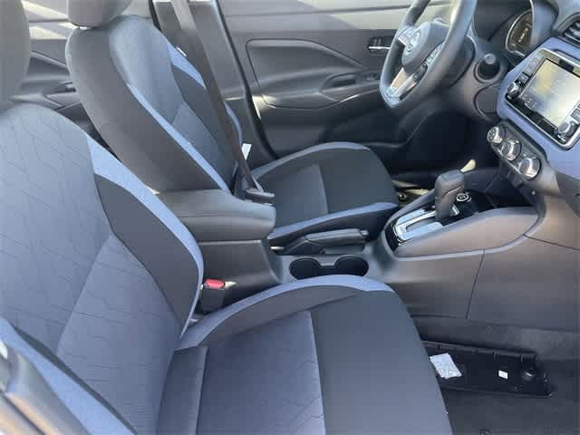 2025 Nissan Versa 1.6 SV 12