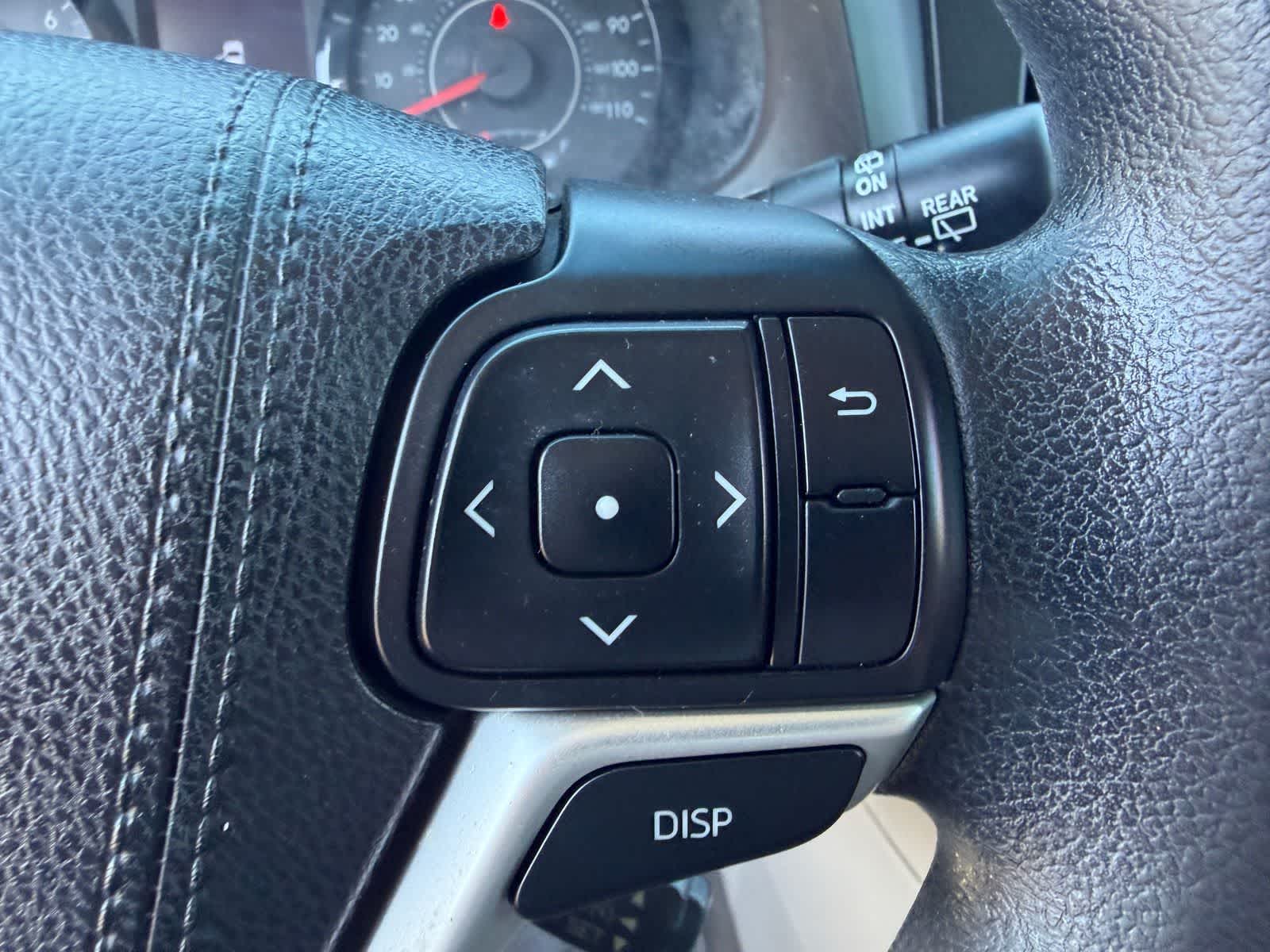 Thumbnail: 2017 Toyota Sienna - 18