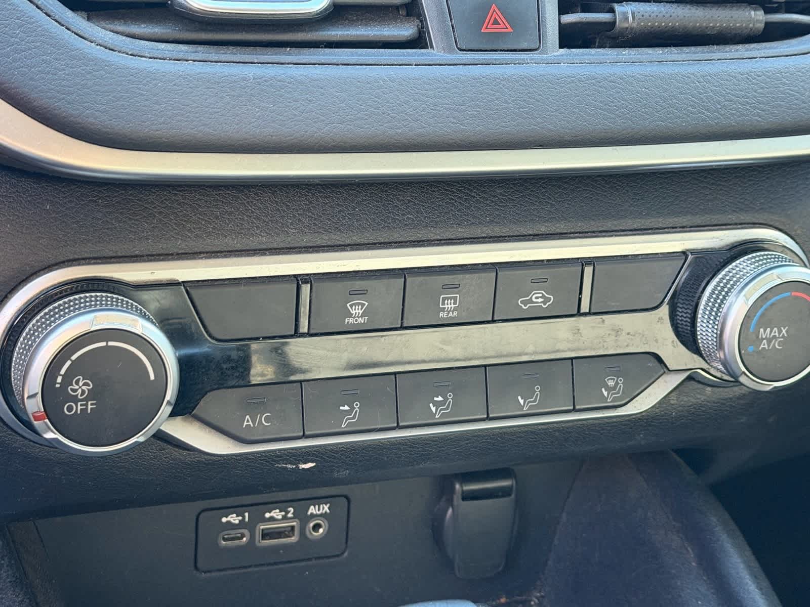 Thumbnail: 2020 Nissan Altima - 9