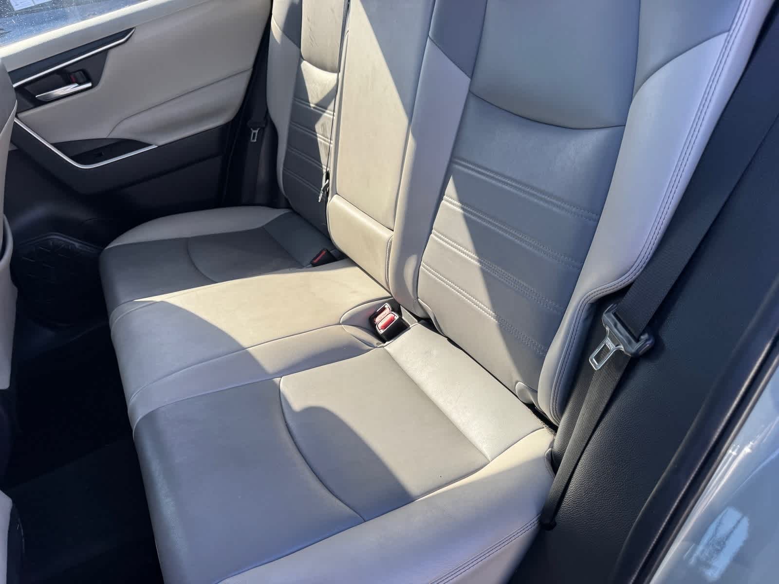 Thumbnail: 2020 Toyota RAV4 - 11