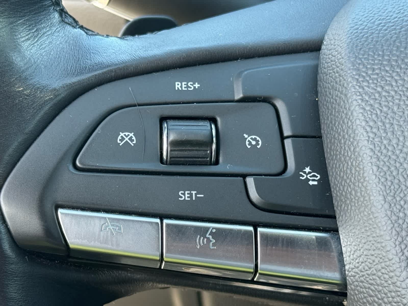 Thumbnail: 2022 Cadillac XT4 - 19