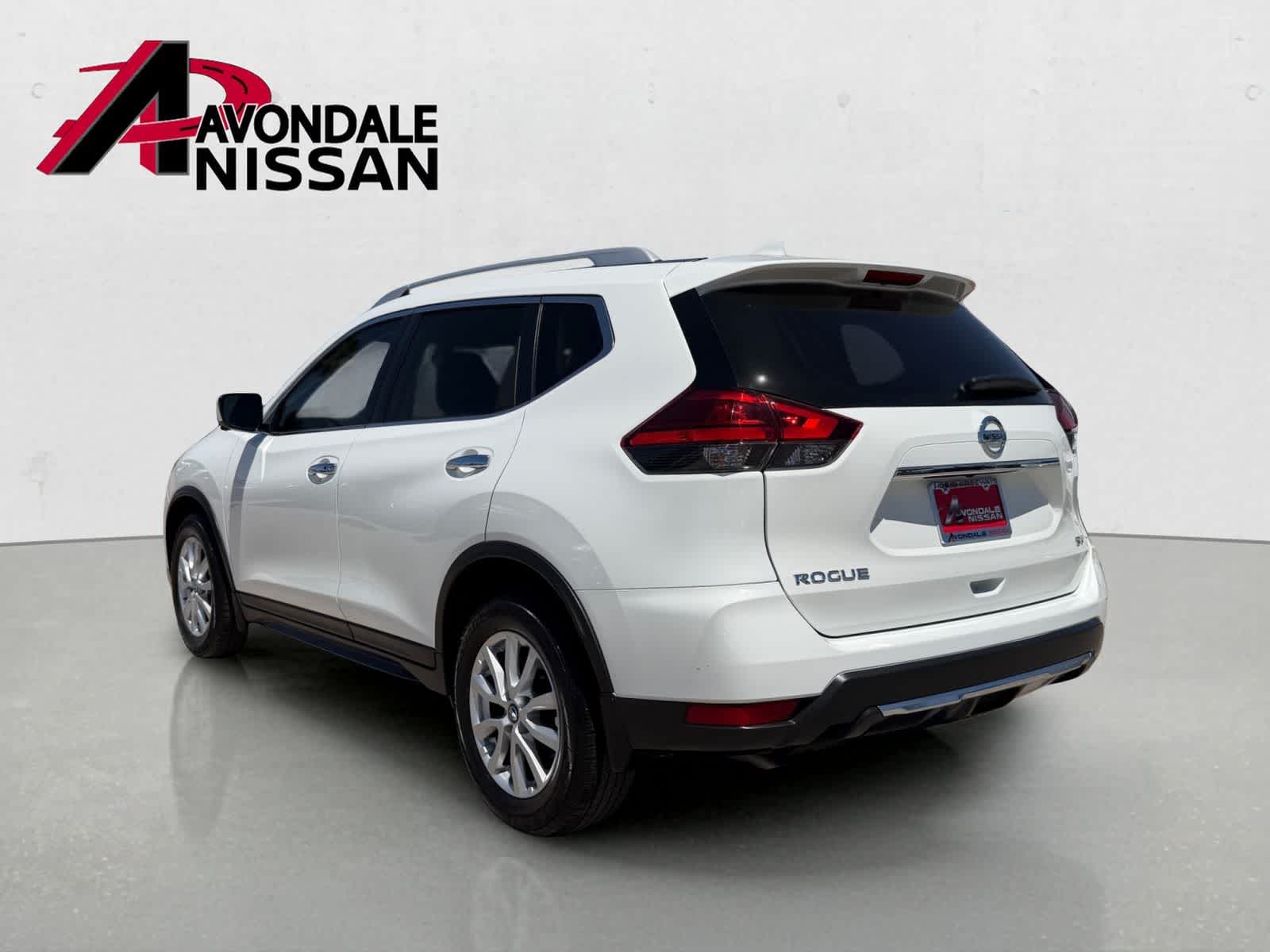 Thumbnail: 2017 Nissan Rogue - 4