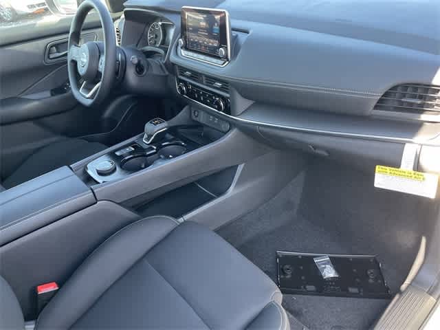 2025 Nissan Rogue S 13
