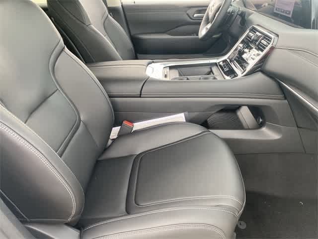 Thumbnail: 2025 Nissan Armada - 13