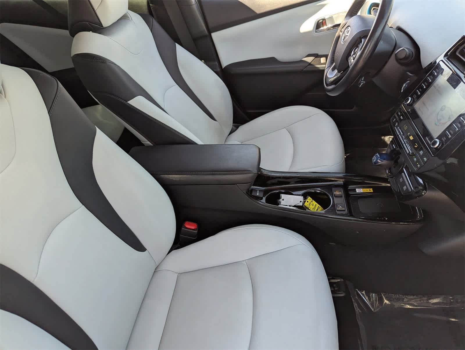 Thumbnail: 2022 Toyota Prius - 13