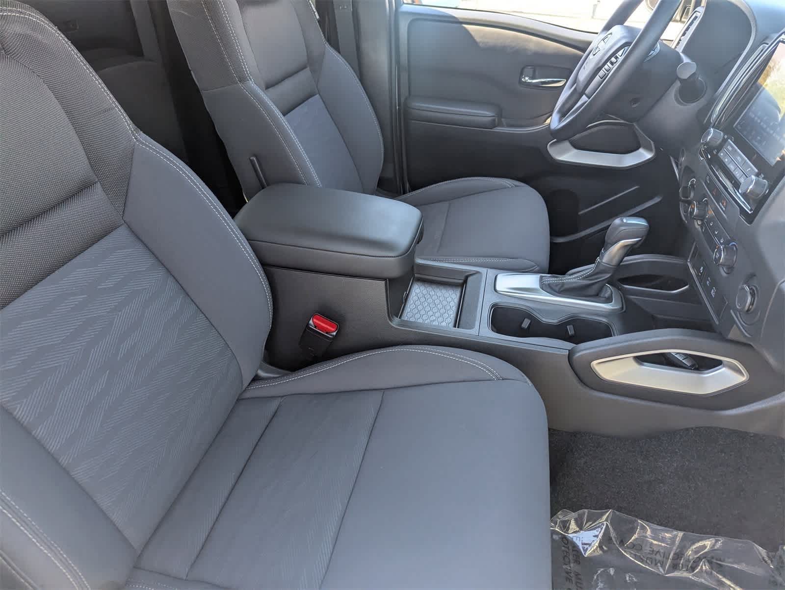 Thumbnail: 2024 Nissan Frontier - 11