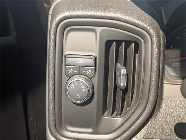 Thumbnail: 2021 Chevrolet Silverado 1500 - 21