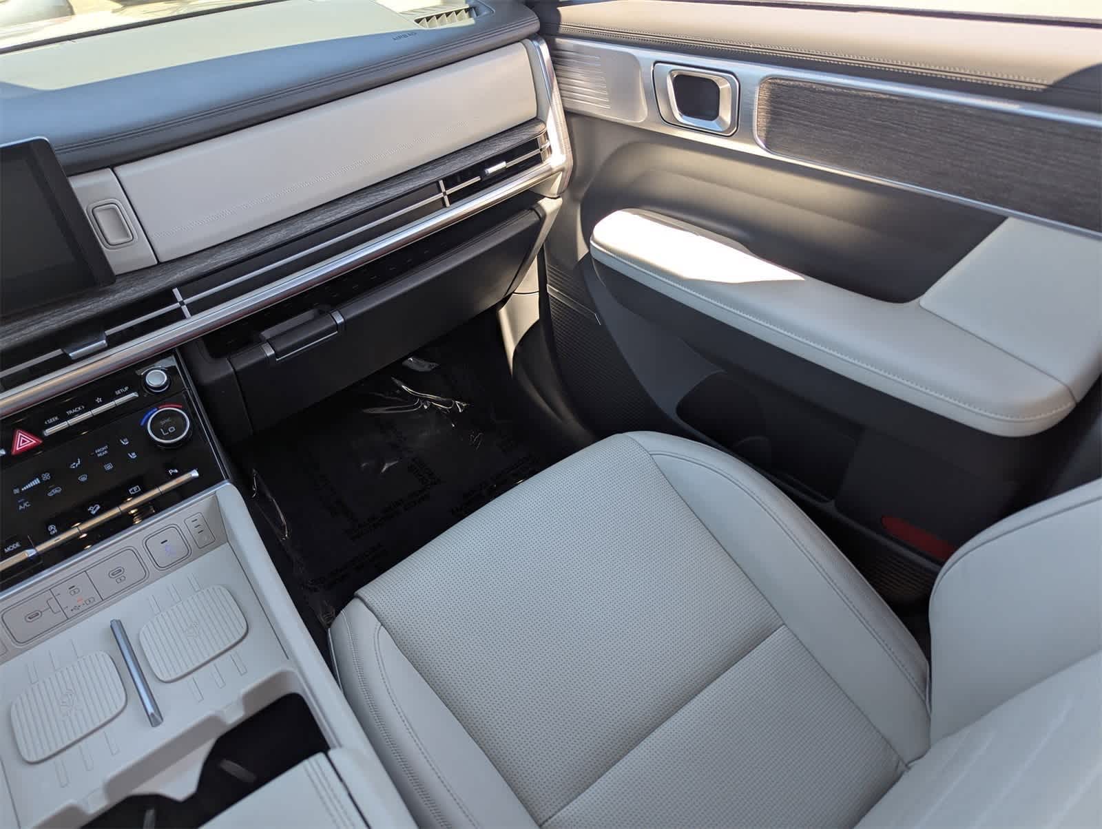 Thumbnail: 2024 Hyundai Santa Fe - 20