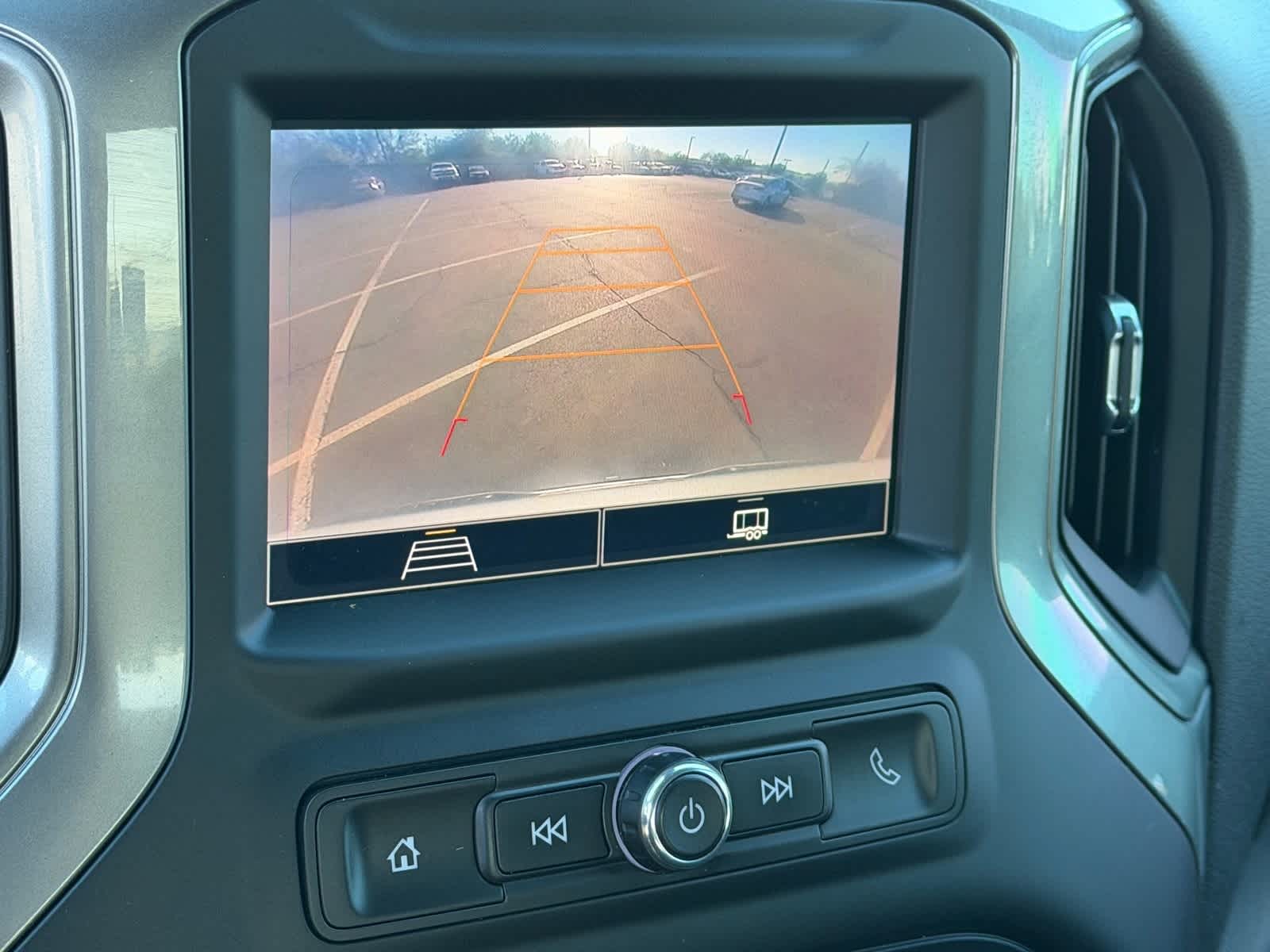 Thumbnail: 2022 Chevrolet Silverado 1500 - 25