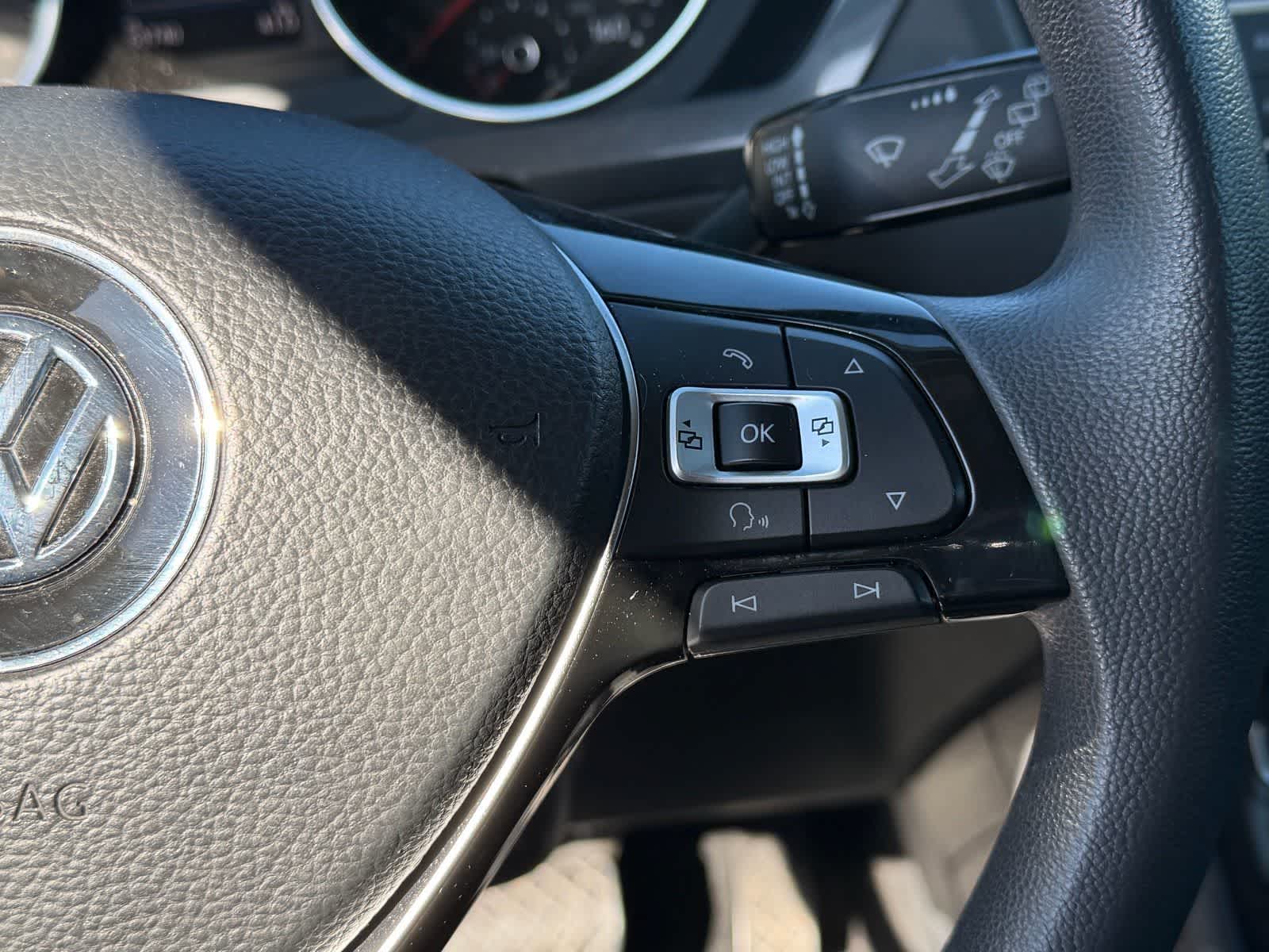 Thumbnail: 2018 Volkswagen Tiguan - 13