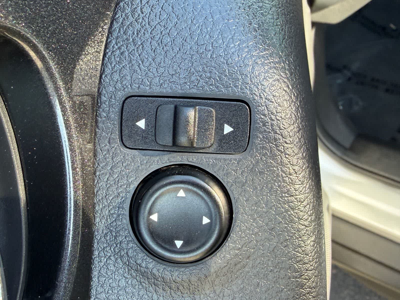 Thumbnail: 2019 Nissan Rogue - 13