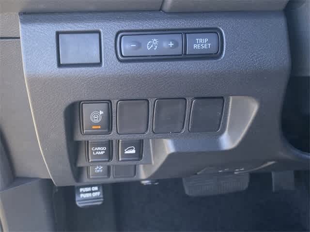 Thumbnail: 2025 Nissan Frontier - 24