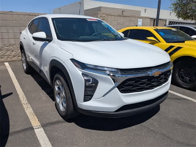 Thumbnail: 2024 Chevrolet Trax - 5