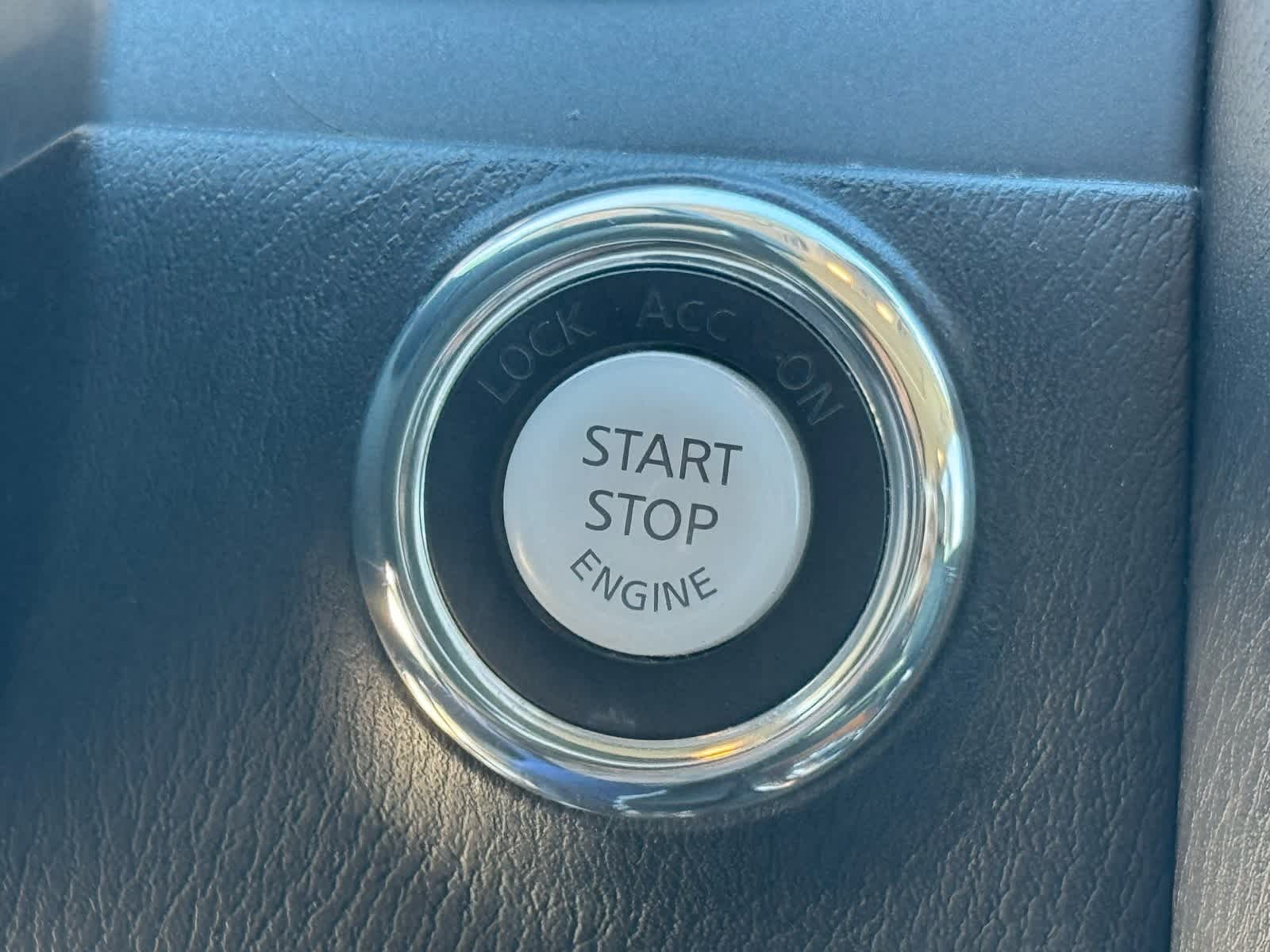 Thumbnail: 2015 INFINITI QX80 - 31