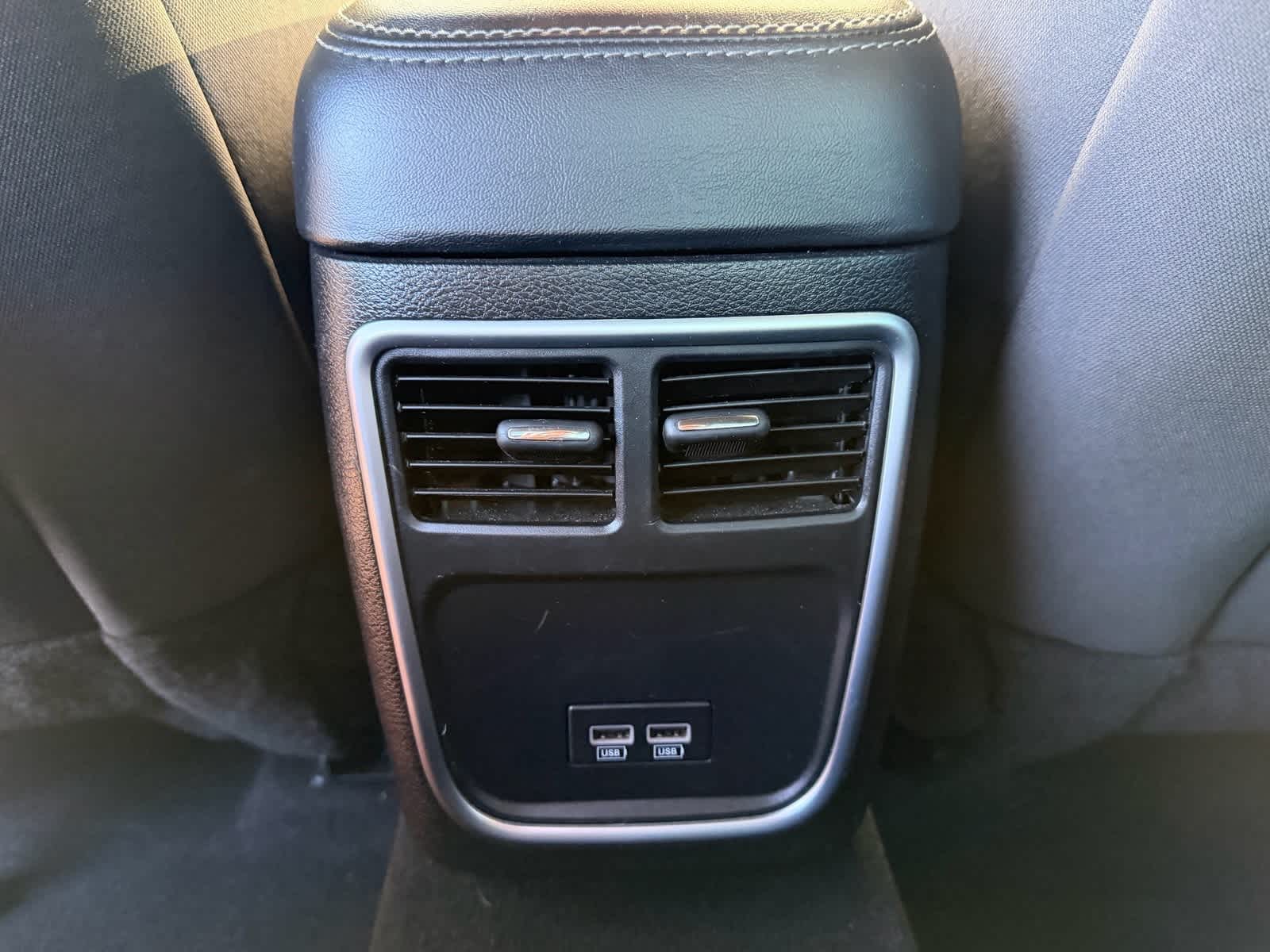 Thumbnail: 2022 Dodge Charger - 16