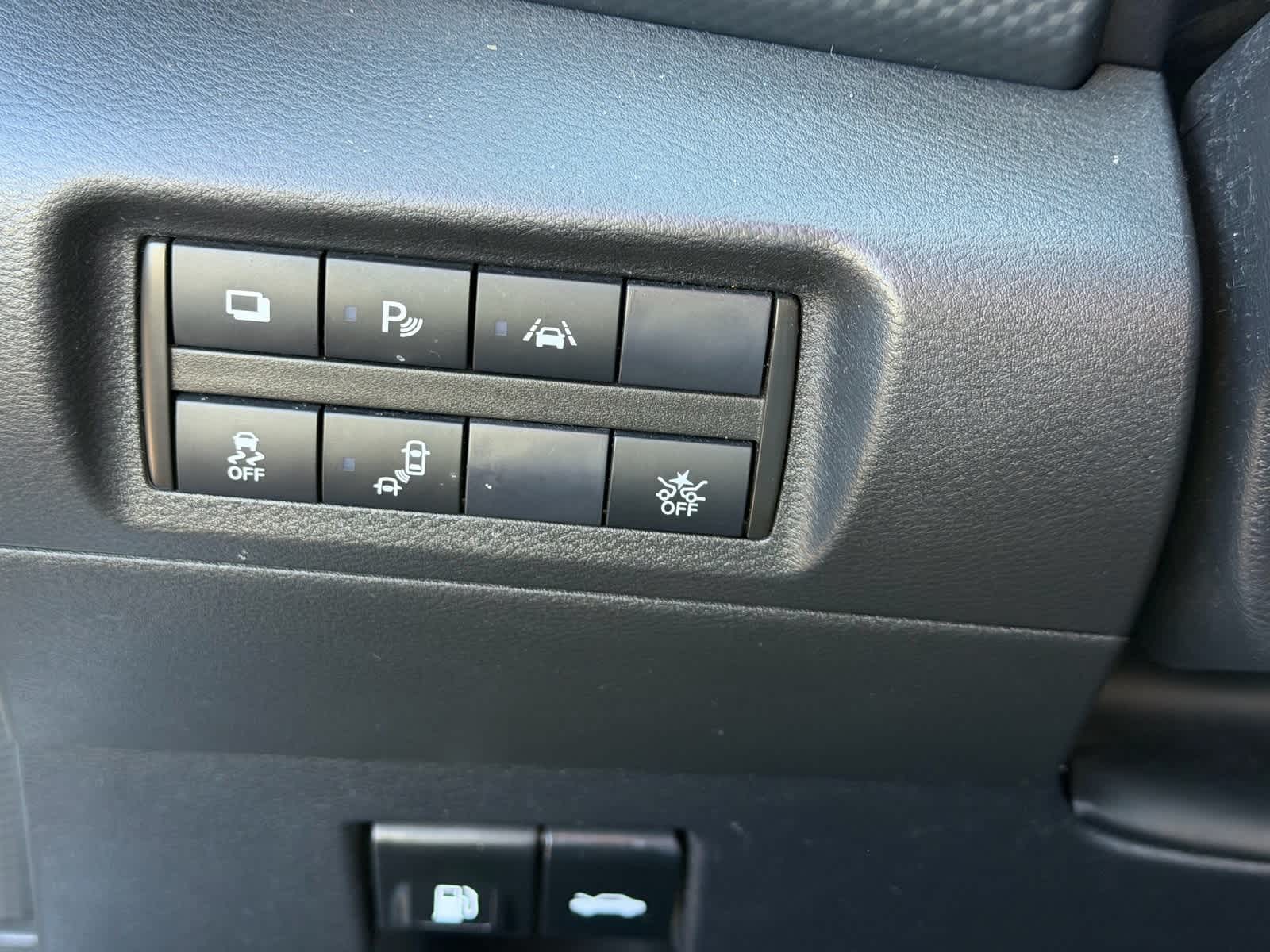 Thumbnail: 2021 Nissan Kicks - 13