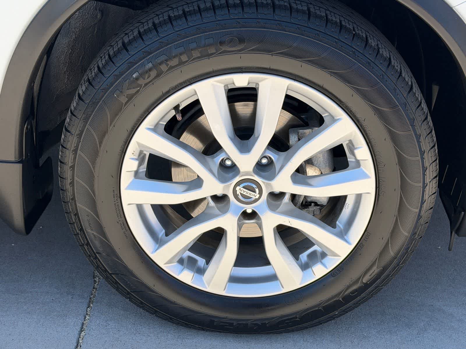 Thumbnail: 2017 Nissan Rogue - 9