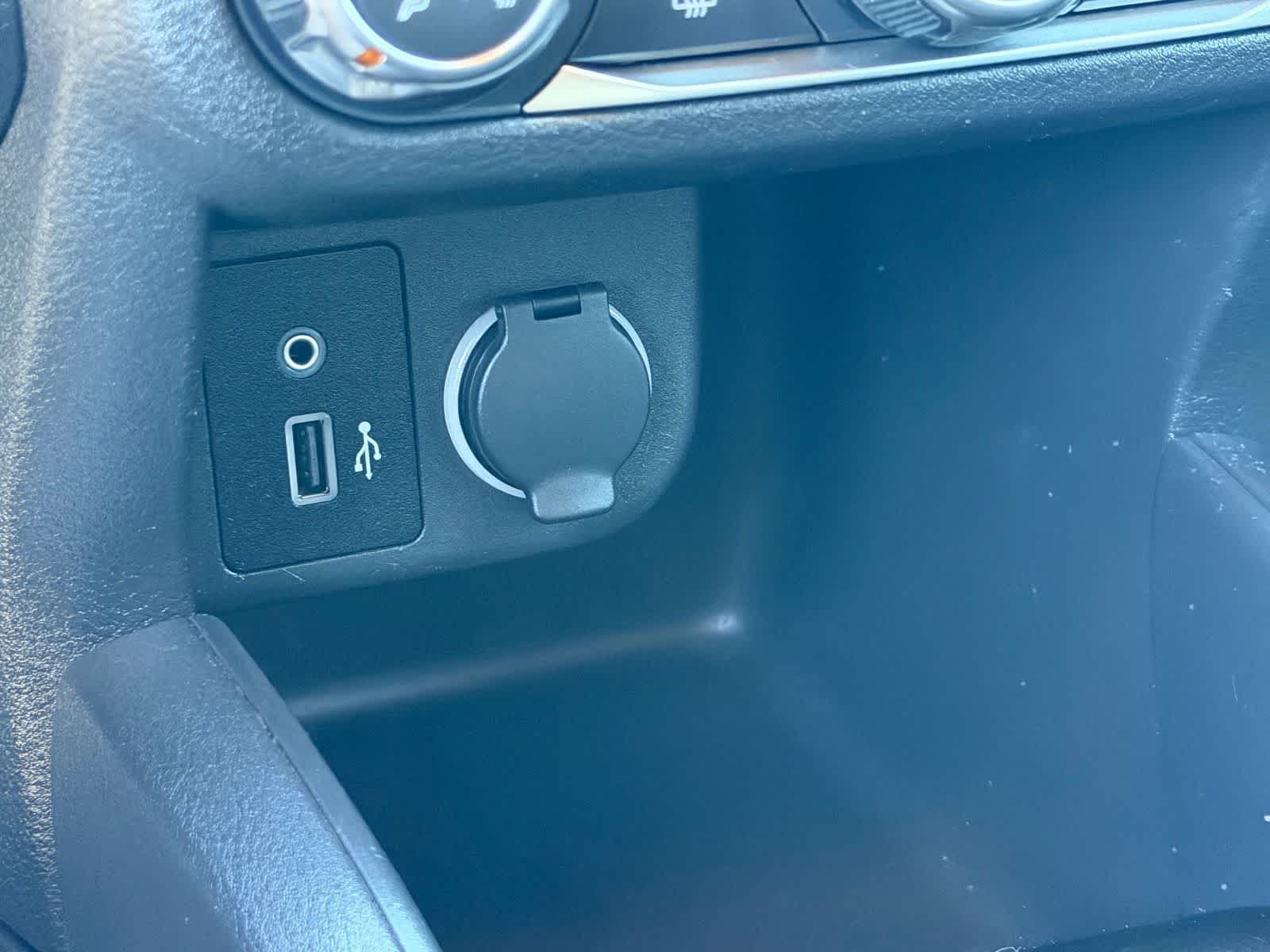 Thumbnail: 2022 Nissan Kicks - 27