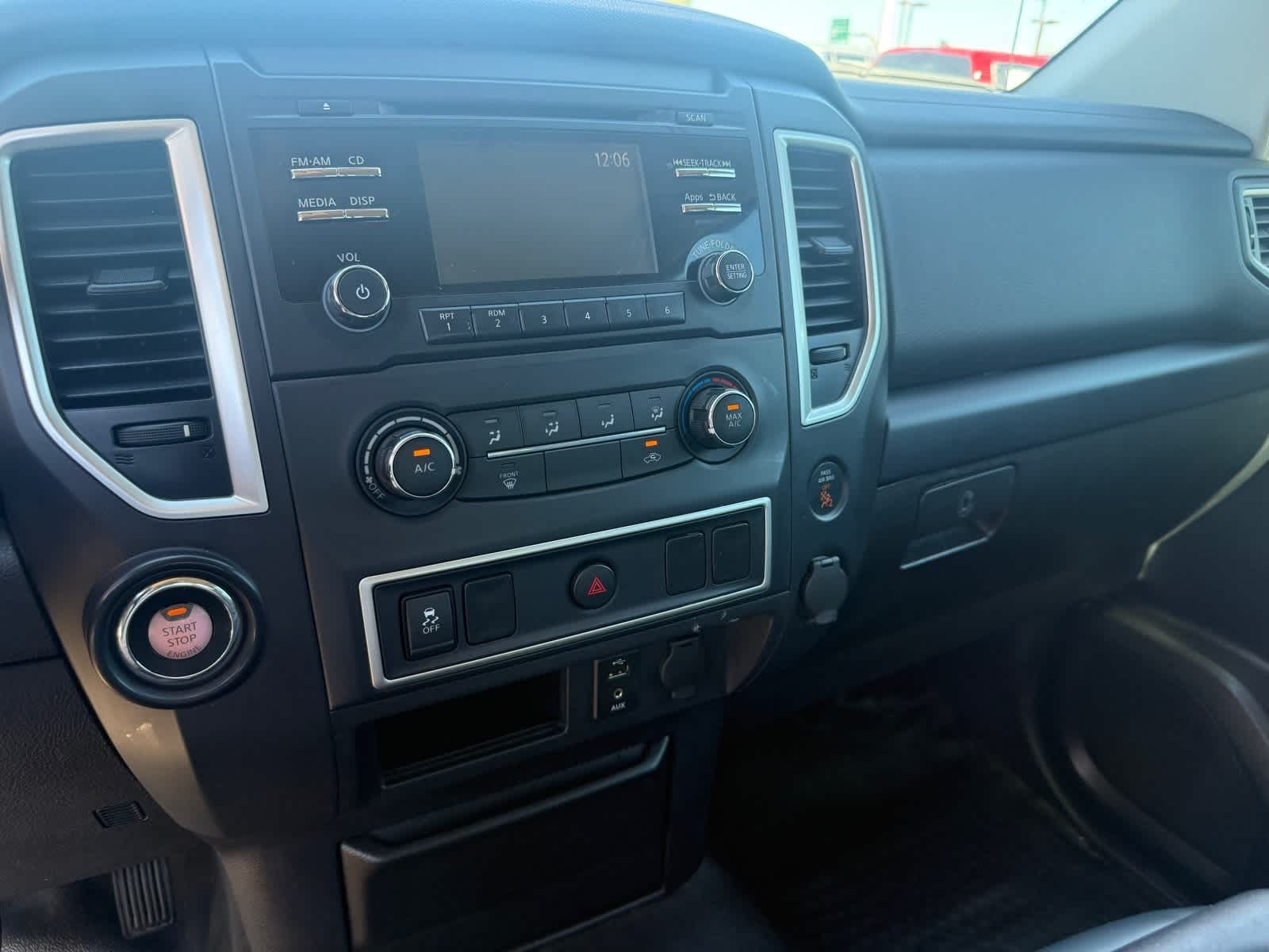 Thumbnail: 2017 Nissan Titan - 19