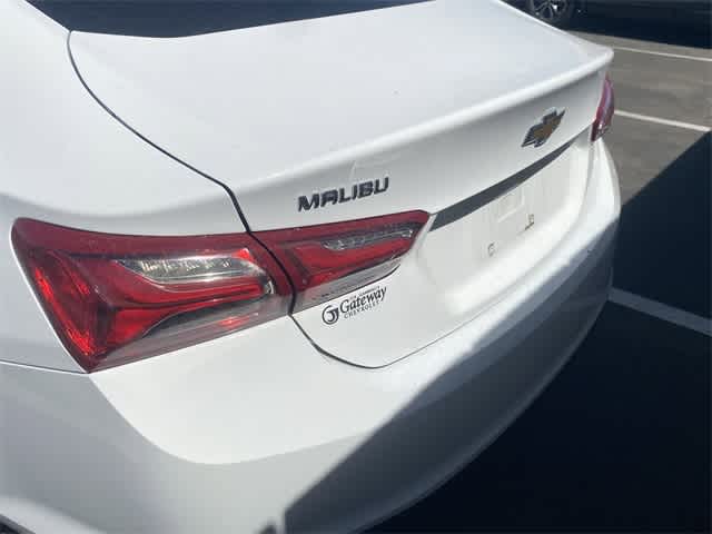 Thumbnail: 2022 Chevrolet Malibu - 4
