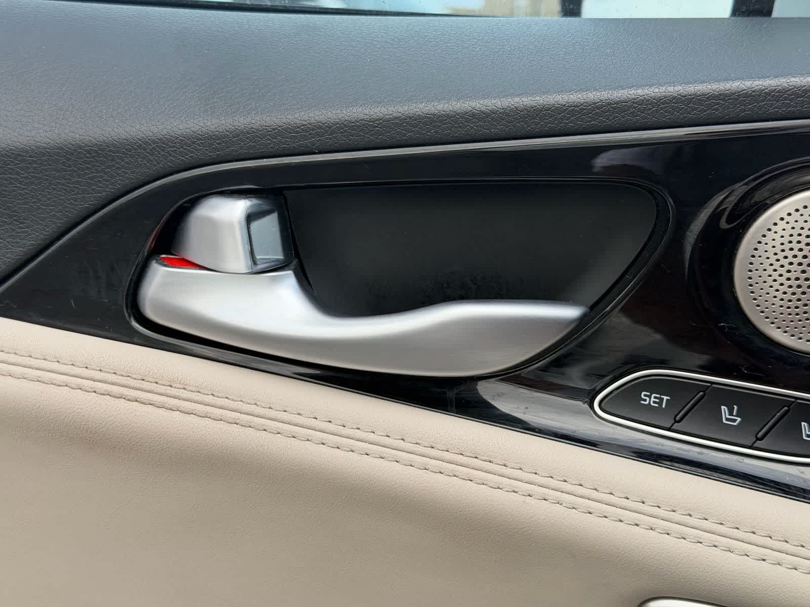 Thumbnail: 2019 Kia Stinger - 17