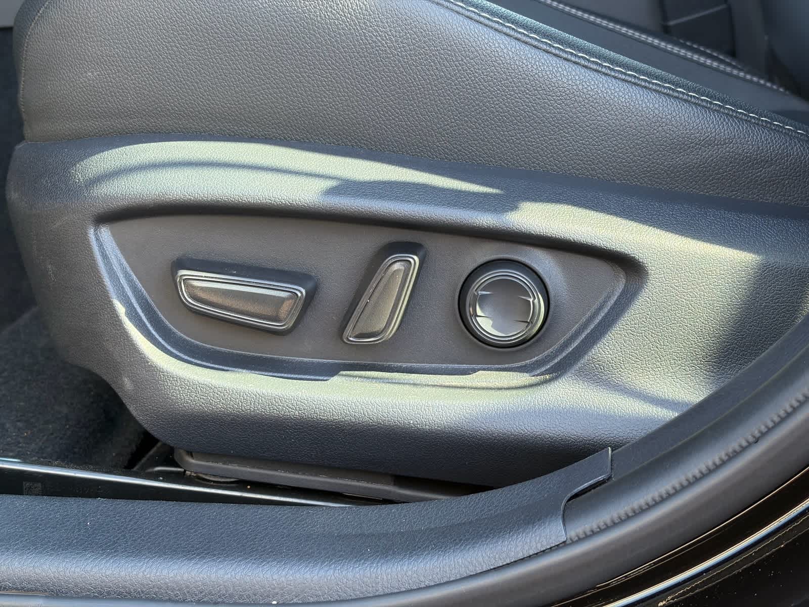 Thumbnail: 2025 Toyota Camry - 16