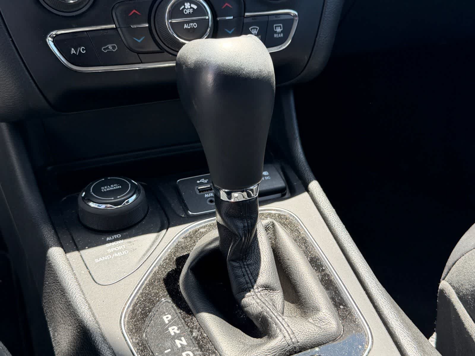 Thumbnail: 2019 Jeep Cherokee - 20